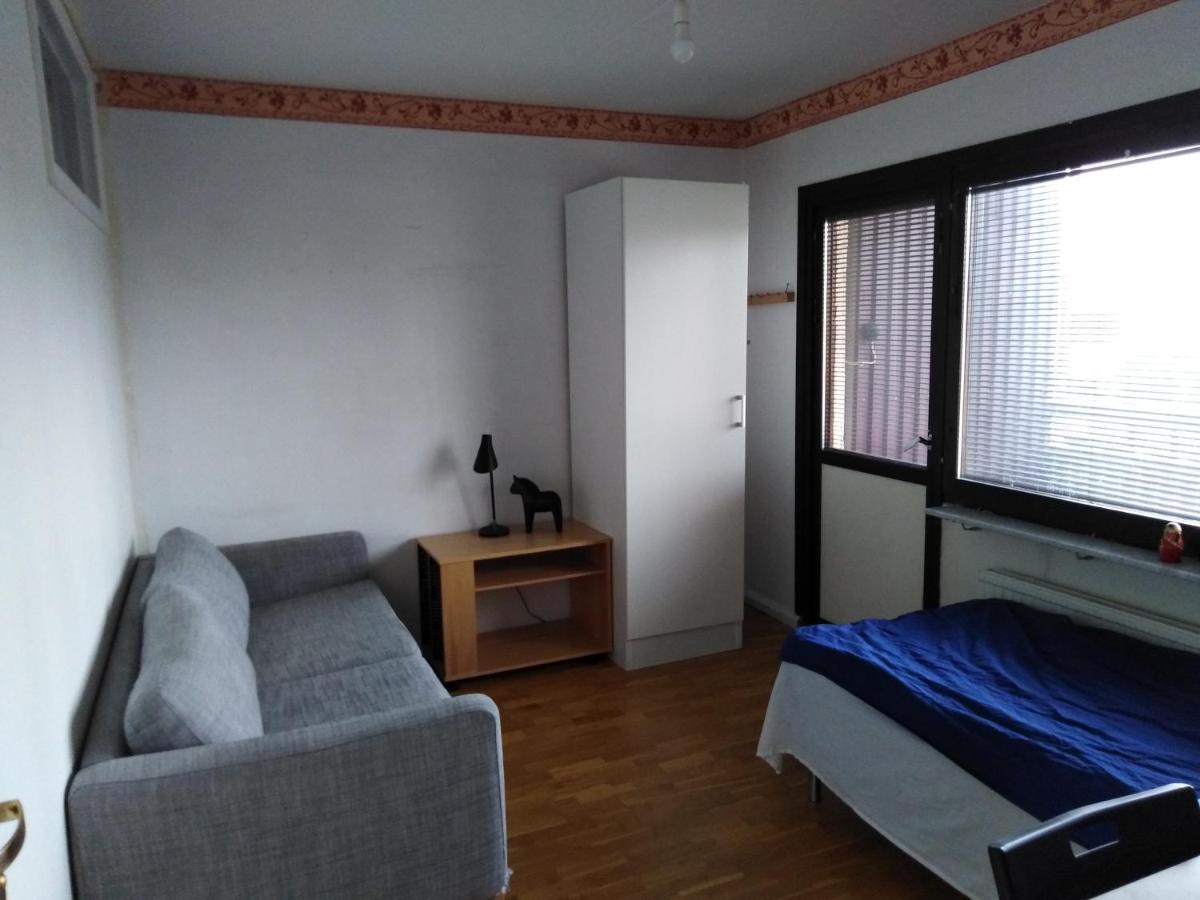 Large Room, Near Kista Galleria, Privat overnatting